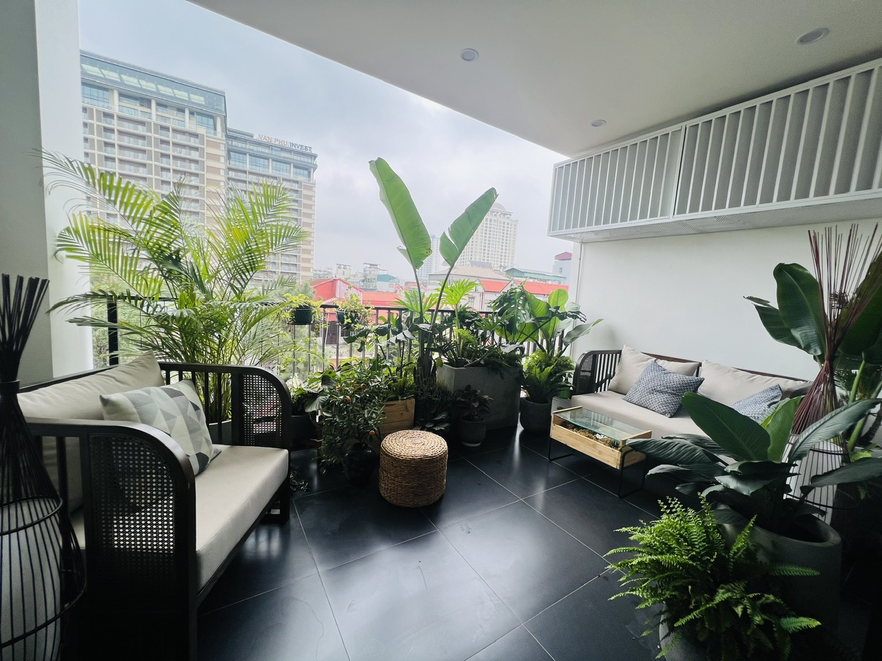 Serviced-apartments-with-extremely-high-quality-views