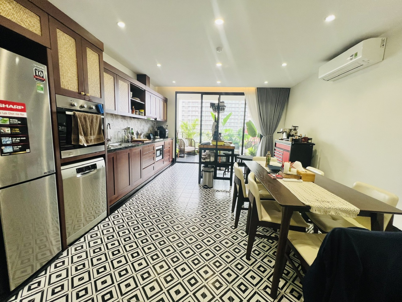 Apartment-rental-service-in-TayHo-Hanoi-by-Naland-apartments