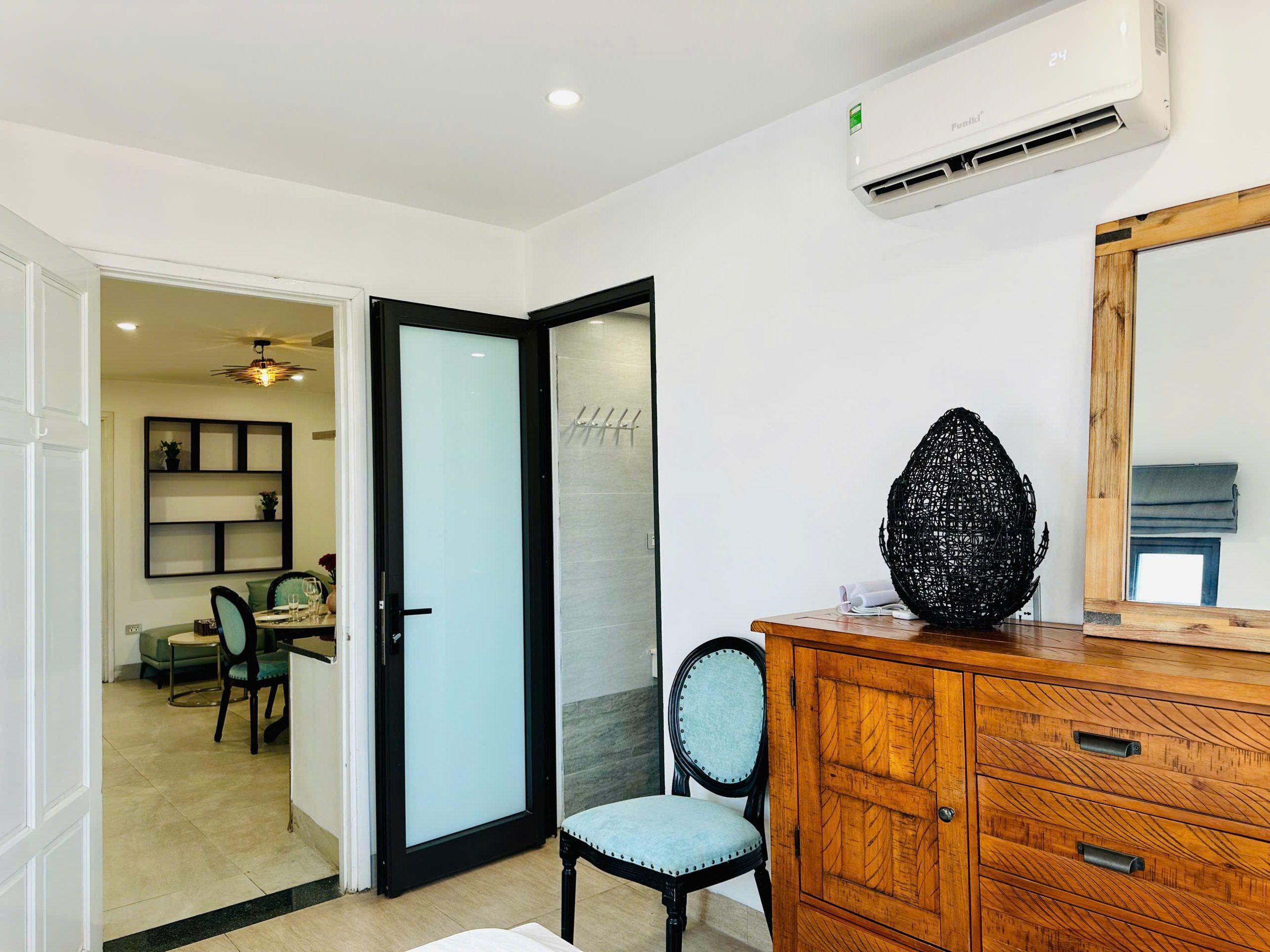 Z6744862415938_c013ce96ca8e11b922d63eb6da970be1