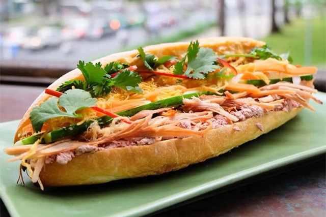Banh-mi-pate-a-street-food-staple-not-to-be-missed