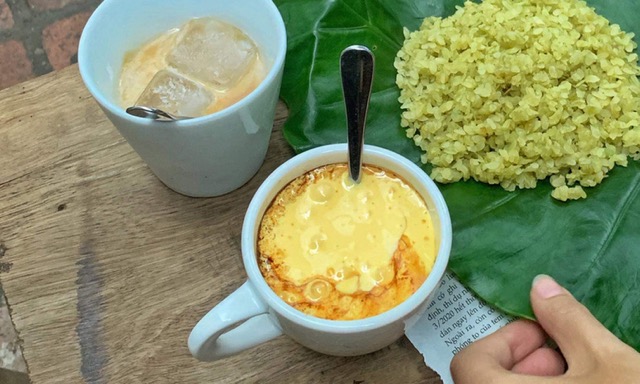 Egg-coffee-and-green-rice-hanoi-unbeatable-autumn-combo