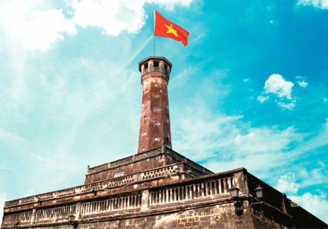 Hanoi-flagpole