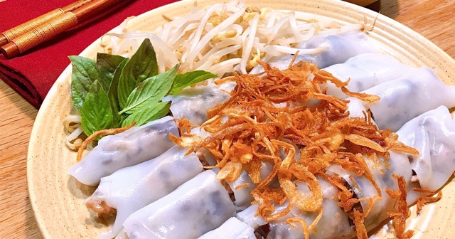 Hanoi-rice-rolls-a-typical-dish-you-should-try