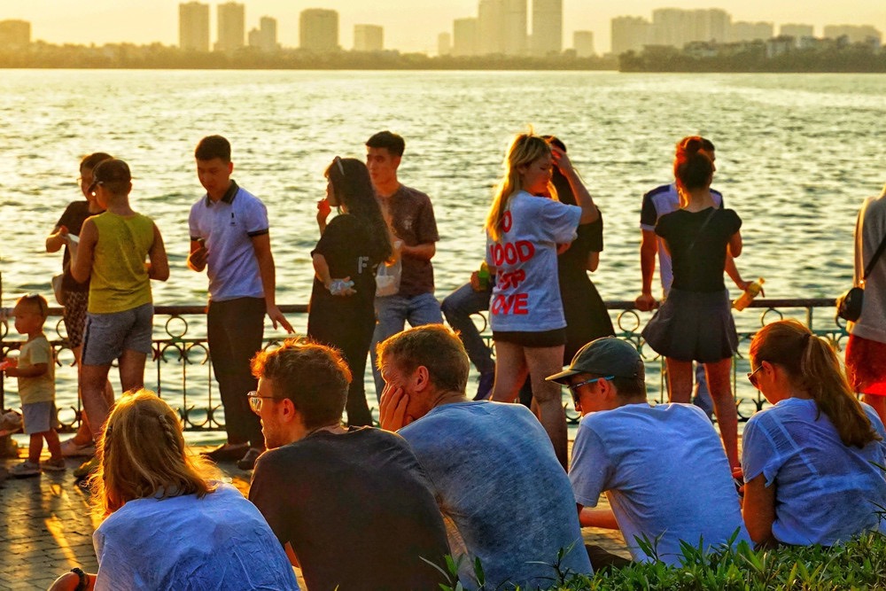 The-west-lake-area-is-chosen-by-a-large-number-of-foreigners-to-stay-in-hanoi-creating-a-diverse-and-easily-adaptable-cultural-environment