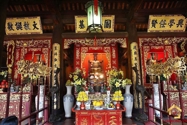 The-altar-of-confucius-inside-the-temple-of-literature