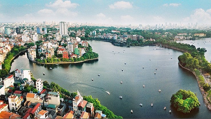 West-lake-offers-a-spacious-and-breezy-environment-making-it-ideal-for-foreigners-choosing-to-stay-in-hanoi