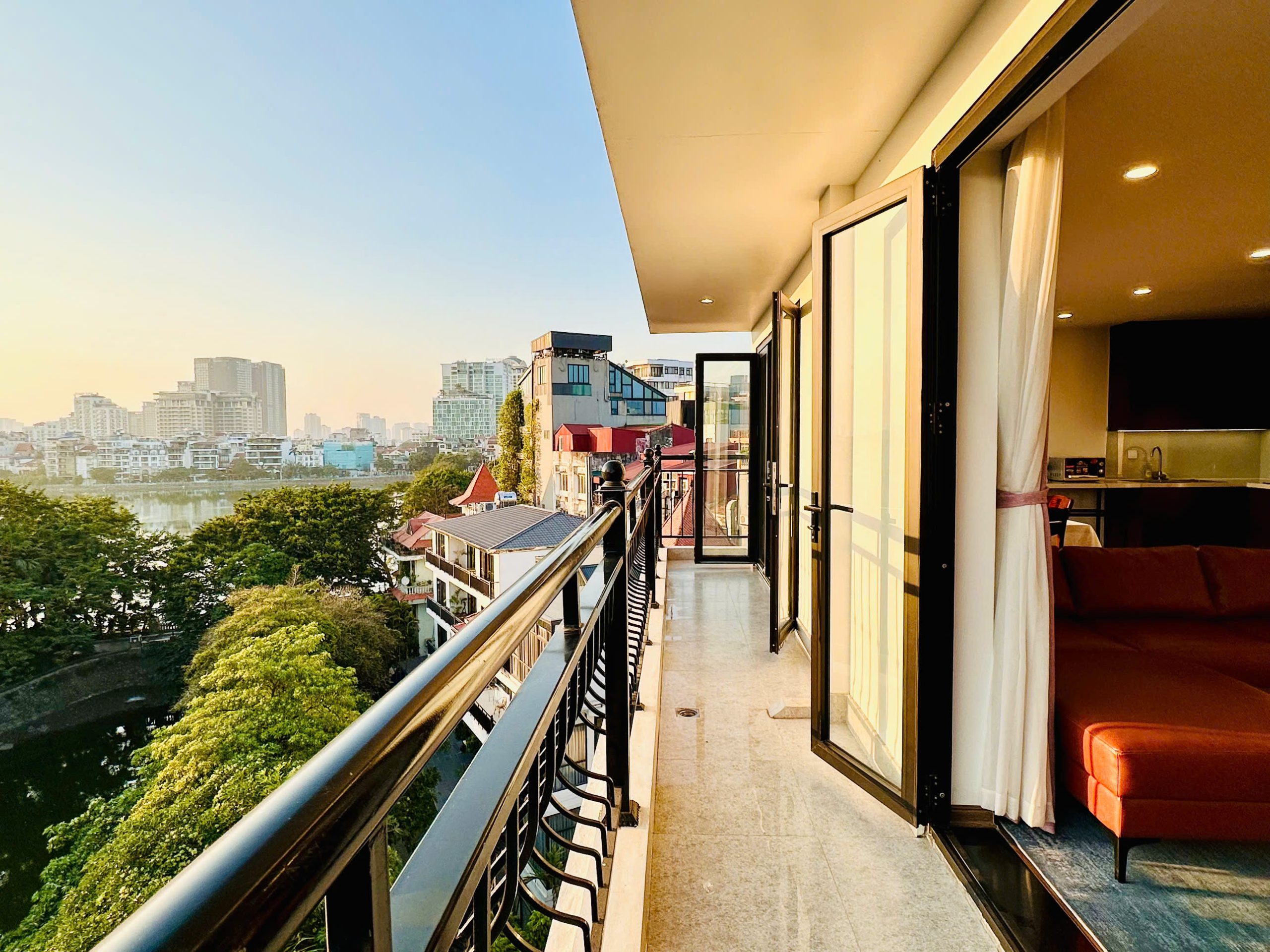 Z6726926263345_31a09d22e83c2913ec218d01411b312f