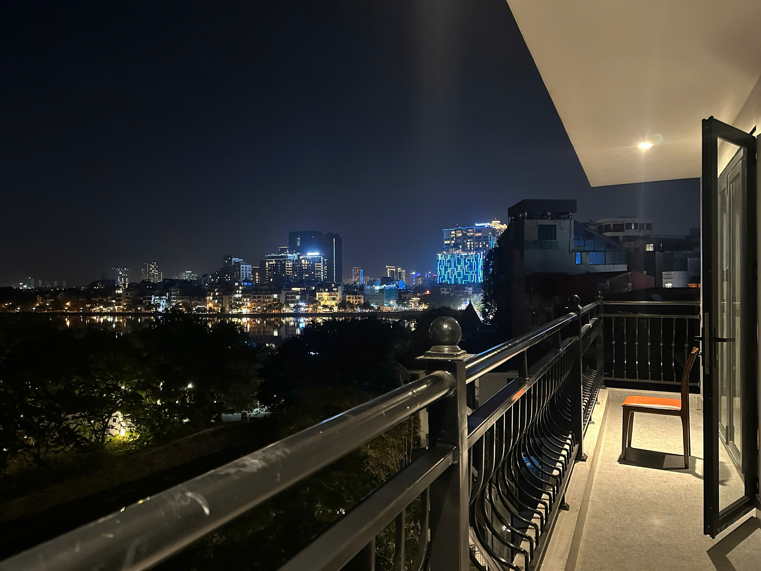 Z6726926566830_0c97876f67afb20ffb72f591c3c12aa2