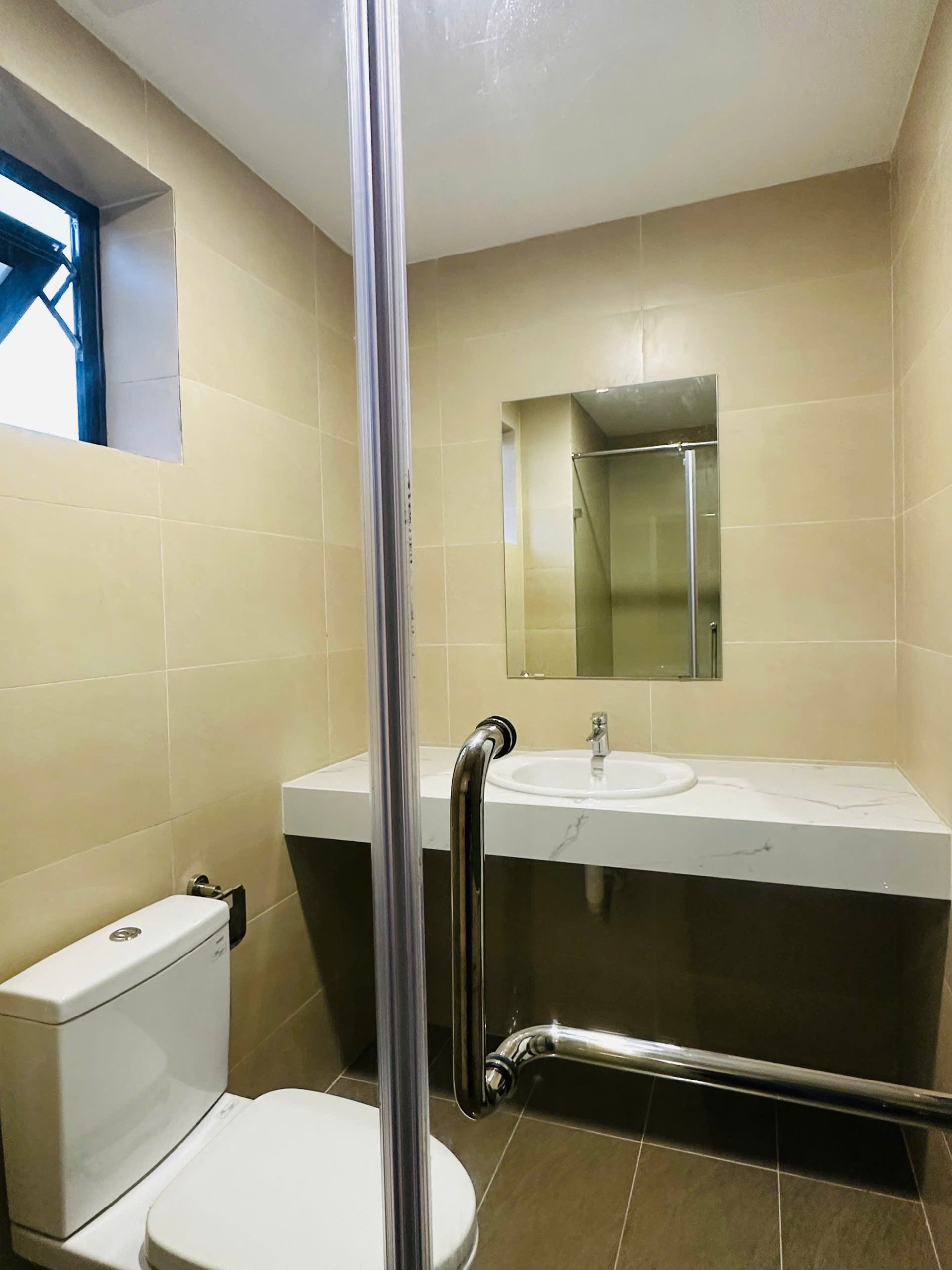 Z6726930373638_ba580ead77196a90da4883cf9b2edb4e