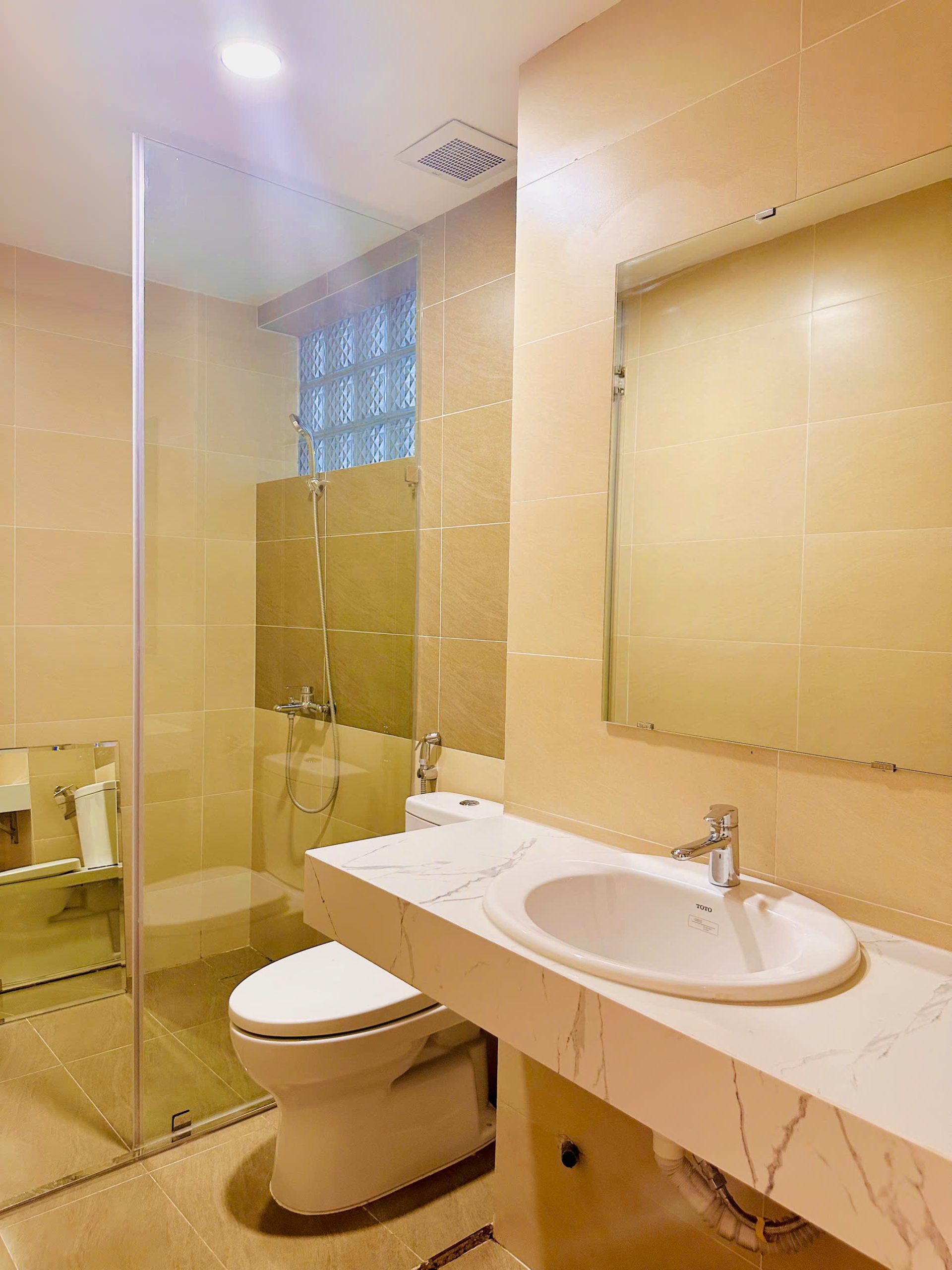 Z6726930374315_324b1700fed69c3e5e1d414a731c4a22