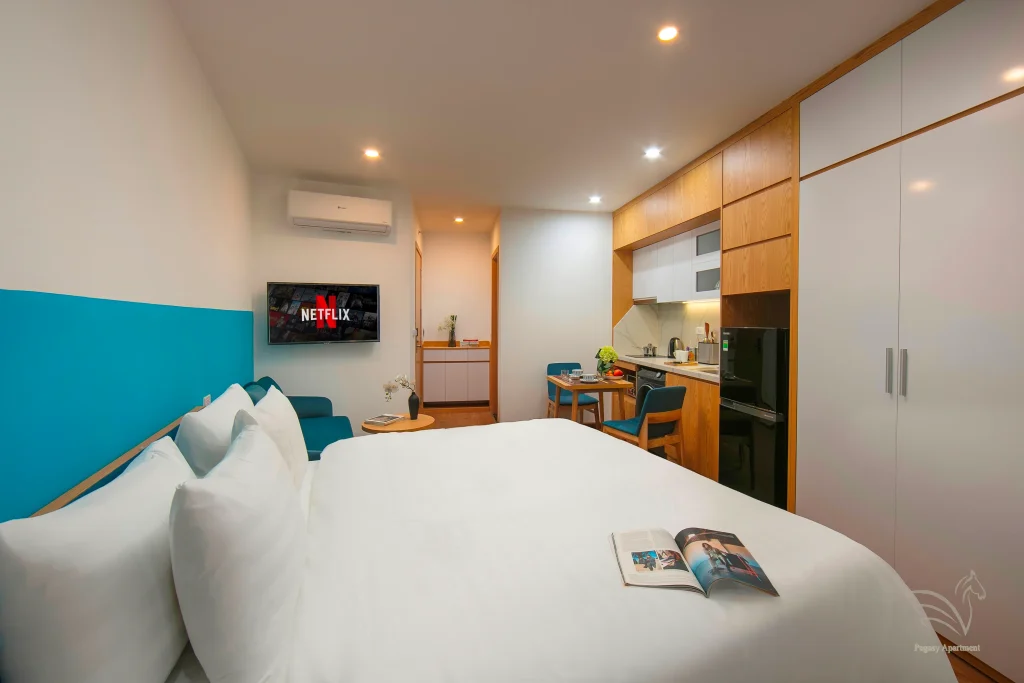 702 1bed Studio Balcony (3)